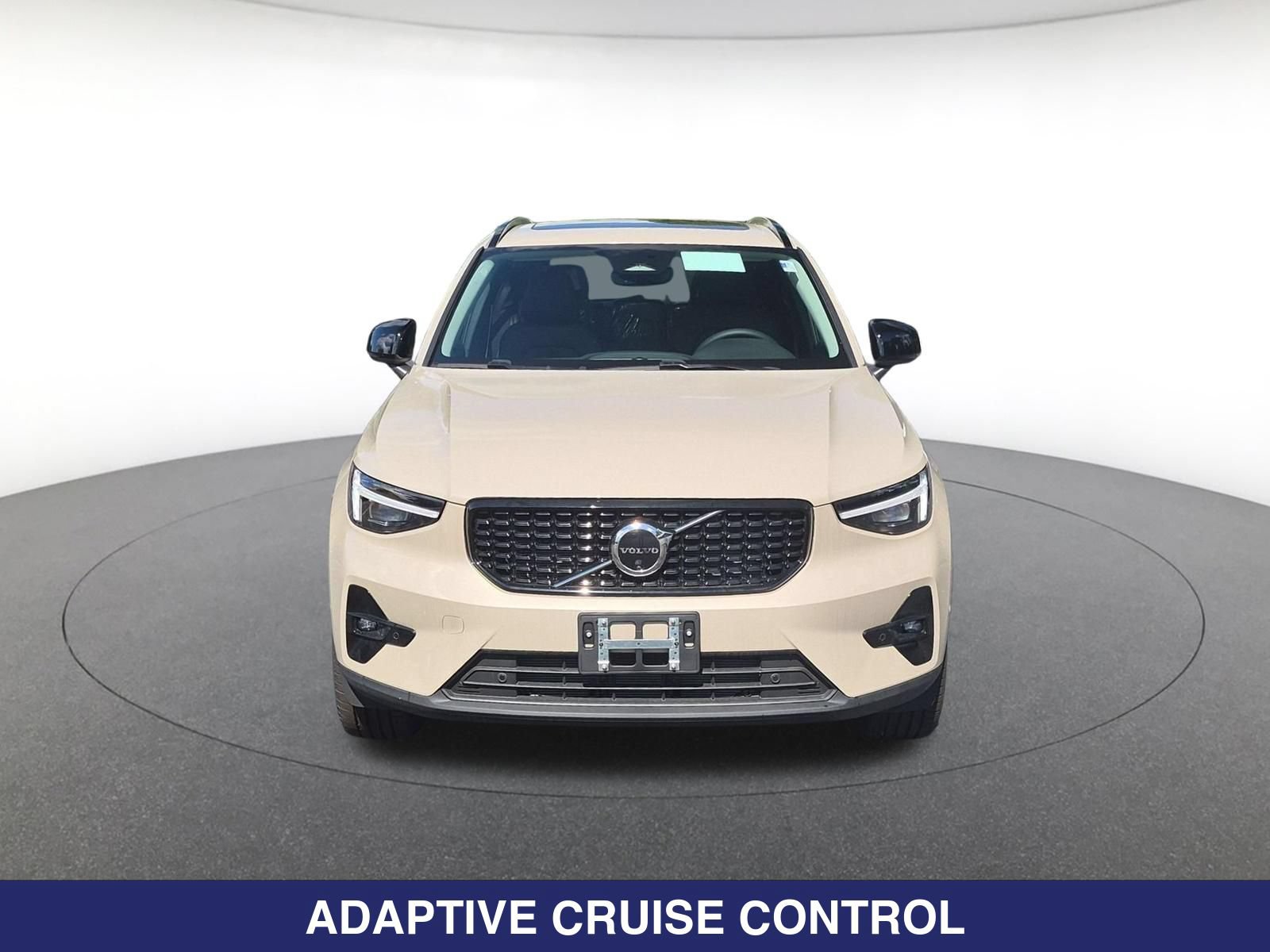 New 2026 Volvo XC40 B5 Plus AWD/4WD image 2