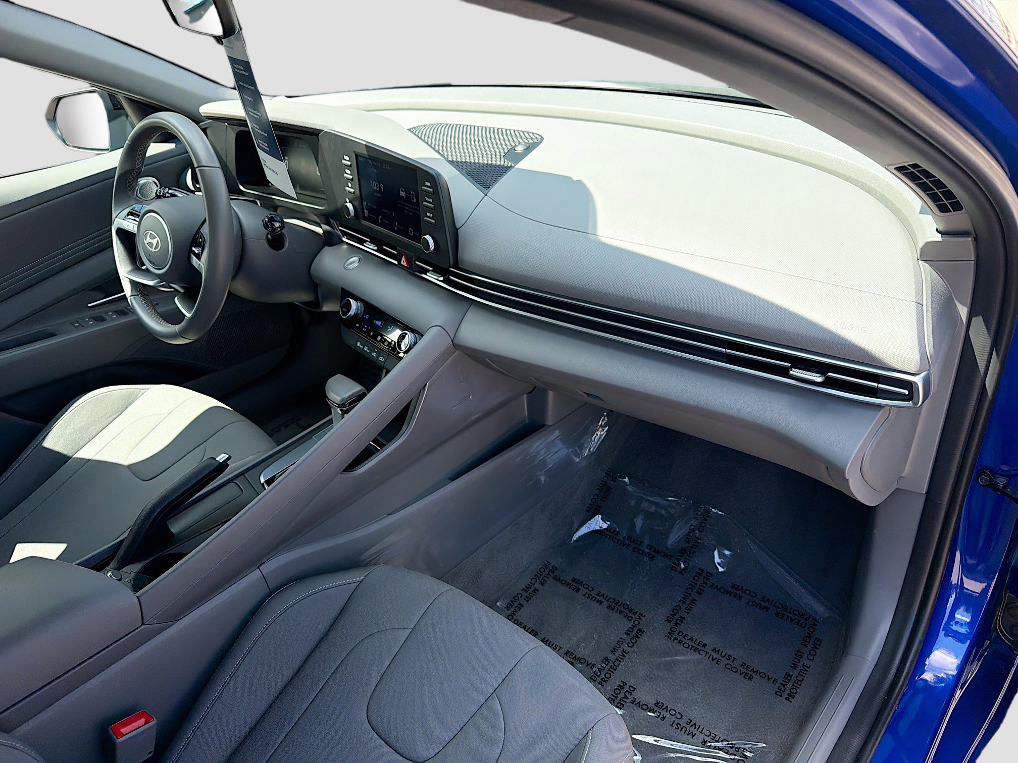 Certified 2025 Hyundai Elantra Sport image 29