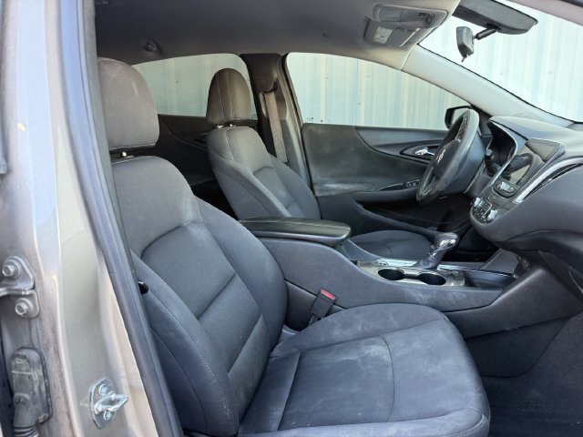 Used 2022 Chevrolet Malibu LT FWD image 28