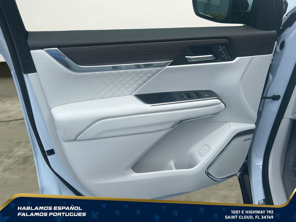 New 2026 GMC Acadia Denali w/ Super Cruise Package FWD image 10