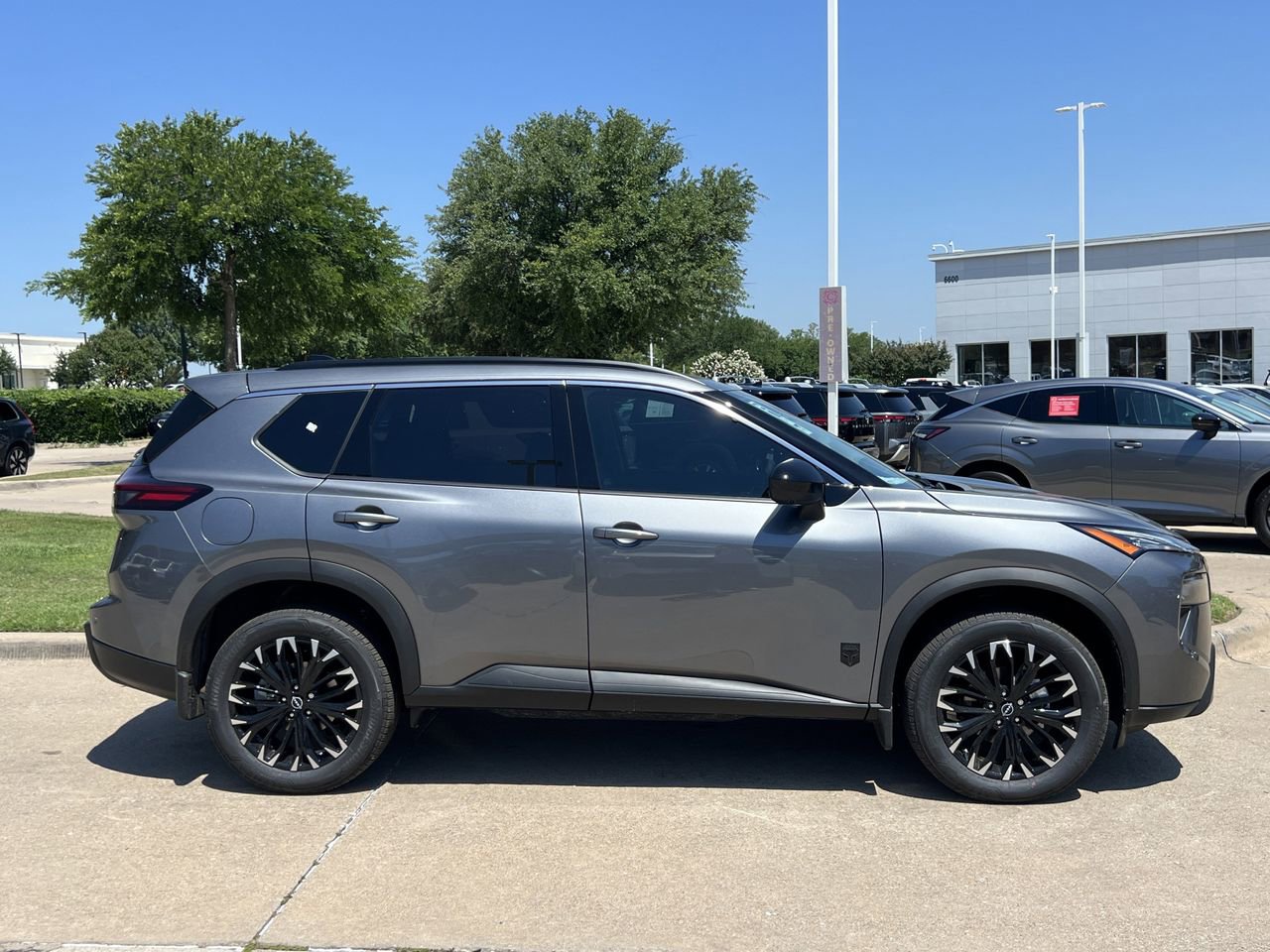 New 2026 Nissan Rogue Dark Armor FWD image 3