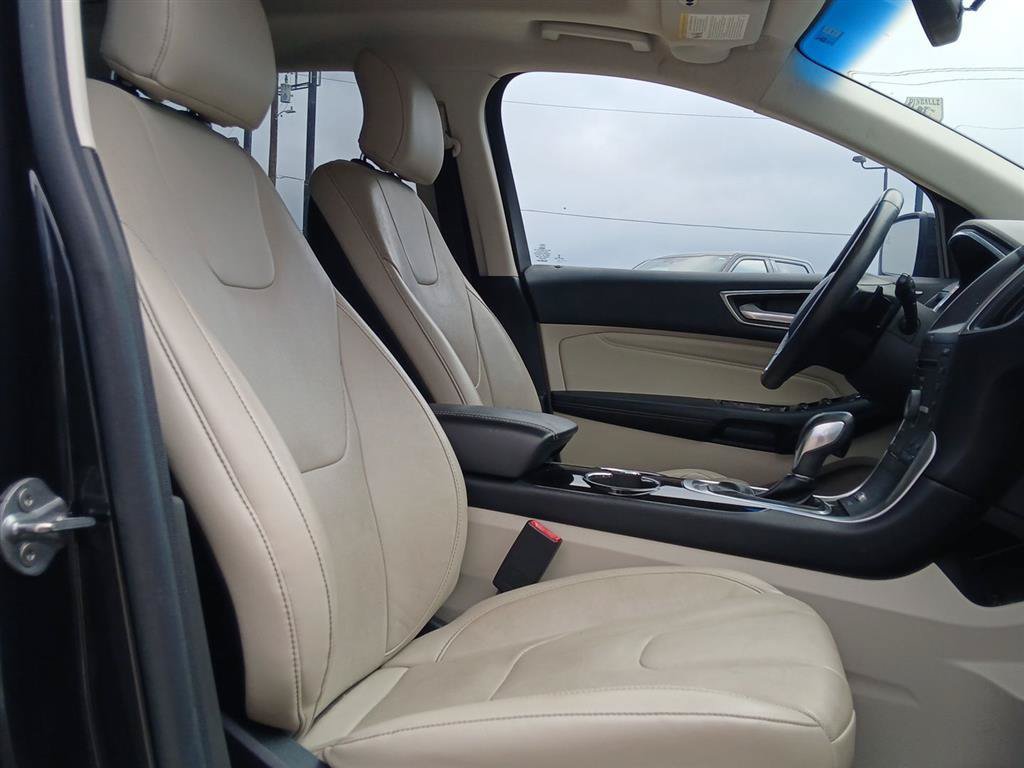 Used 2015 Ford Edge Titanium w/ Equipment Group 301A FWD image 13