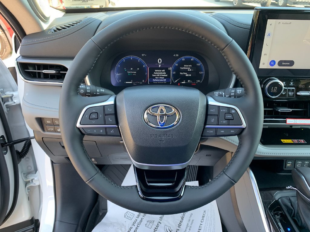 New 2026 Toyota Highlander Limited AWD/4WD image 26