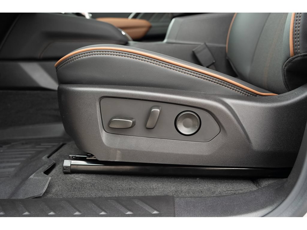 New 2026 GMC Canyon AT4 AWD/4WD image 15