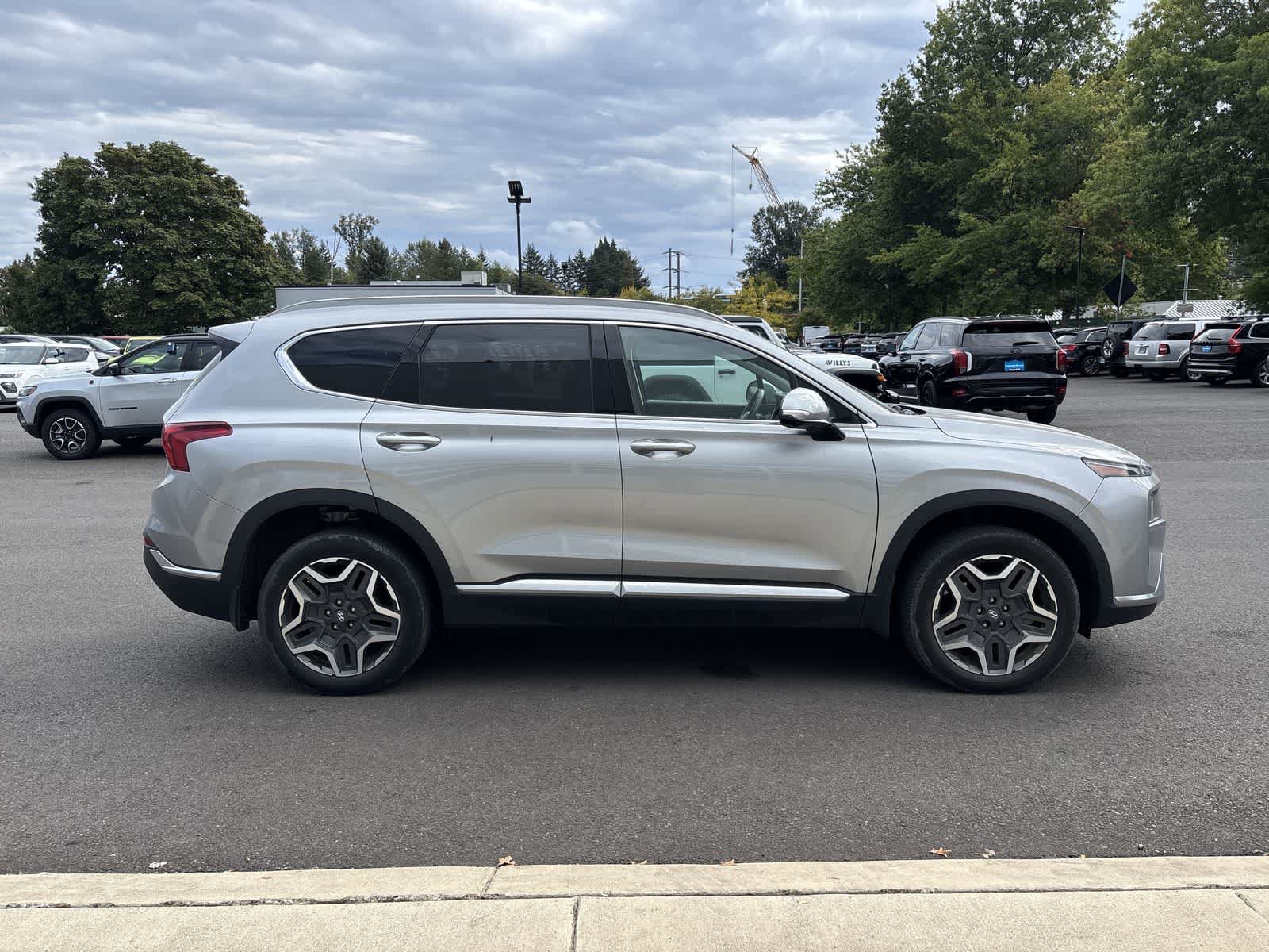 Used 2023 Hyundai Santa Fe Limited AWD/4WD image 5
