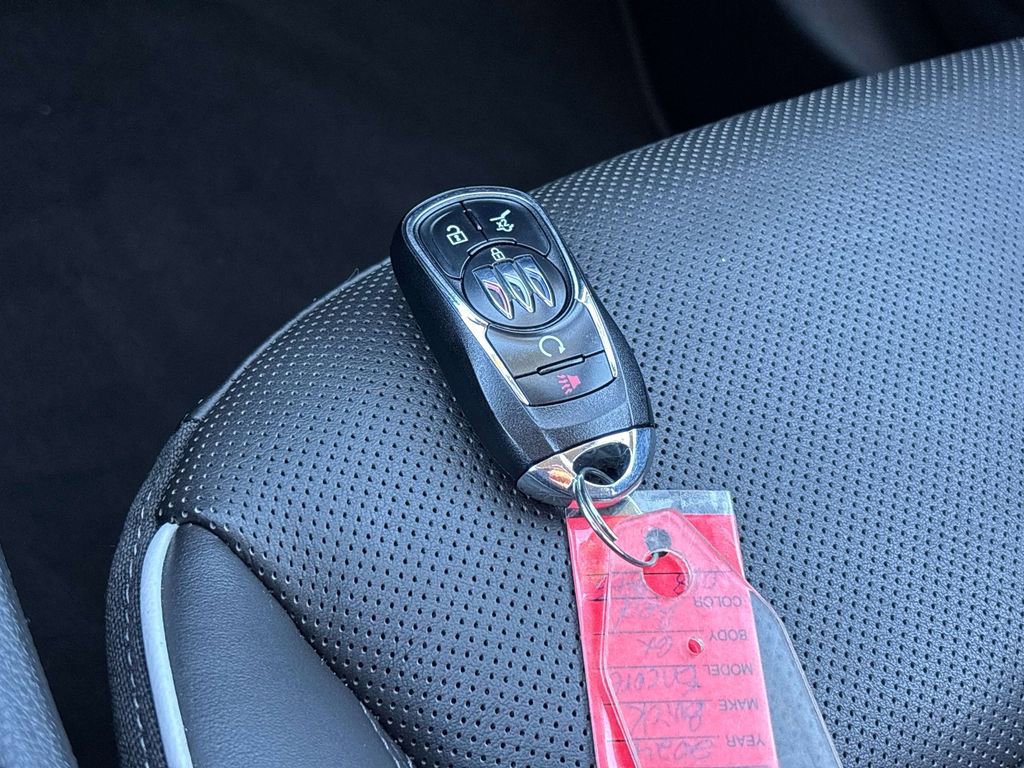 Used 2024 Buick Encore GX Avenir w/ Avenir Convenience Package image 28