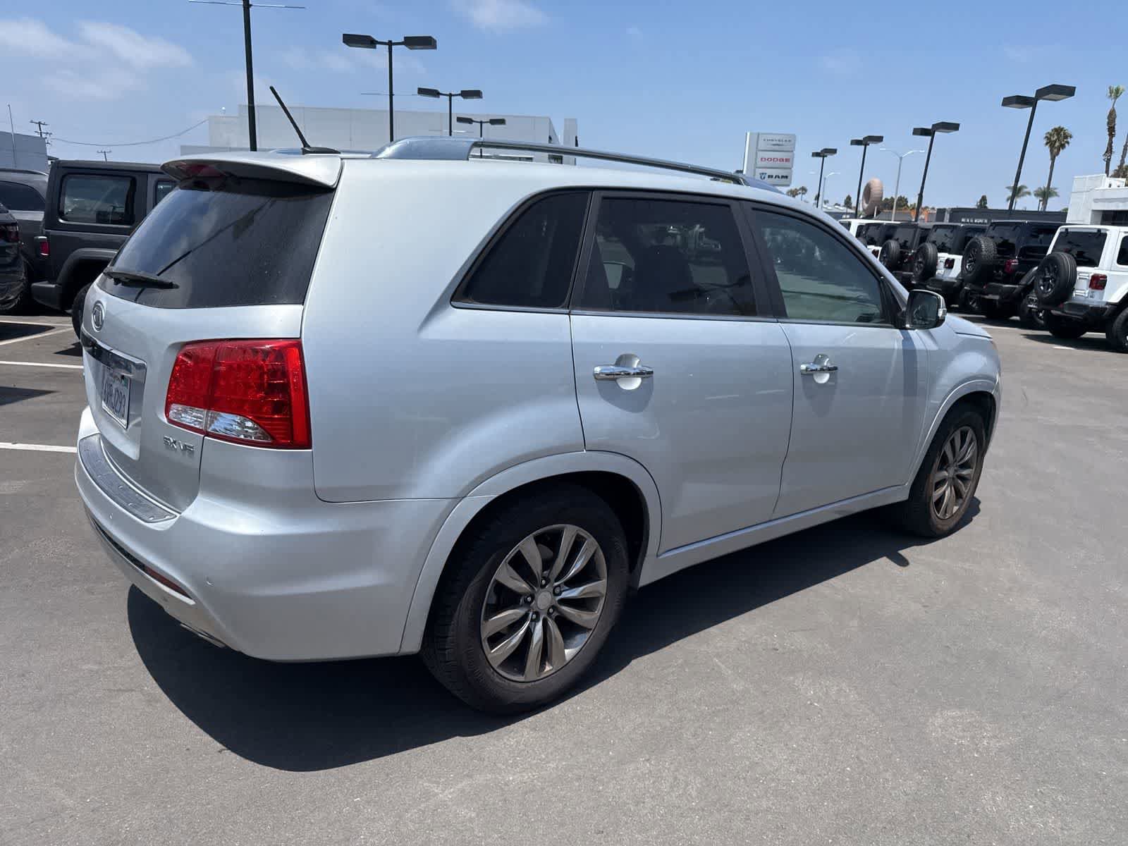 Used 2012 Kia Sorento SX FWD image 12