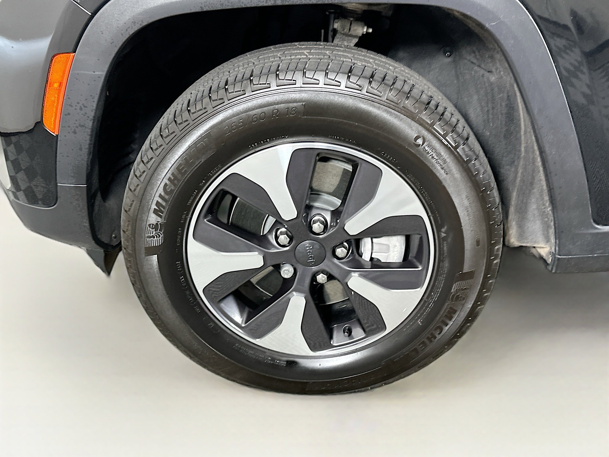 Used 2023 Jeep Grand Cherokee 4WD 4xe image 11