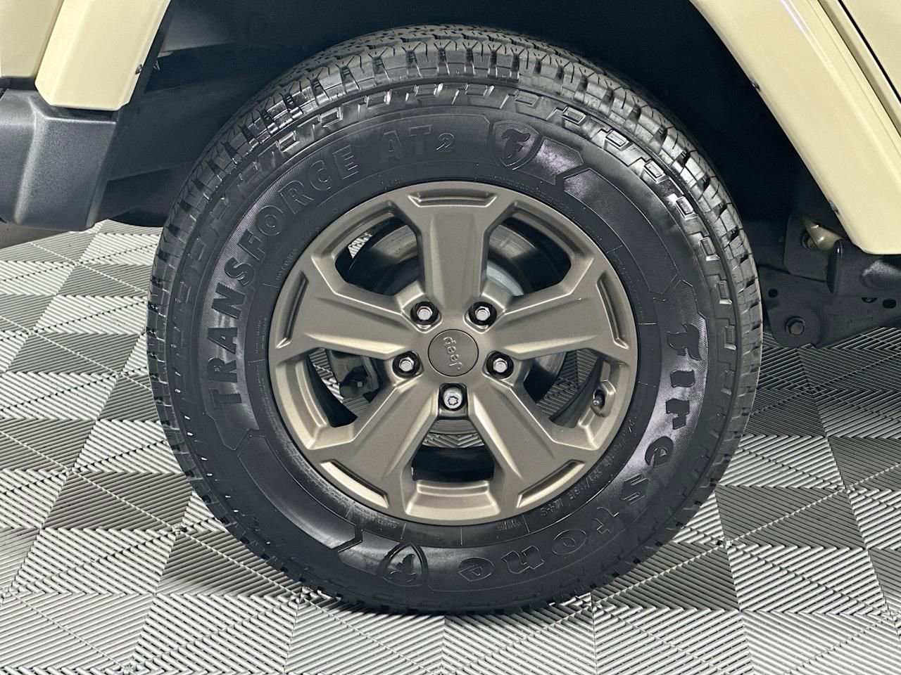 Used 2018 Jeep Wrangler Unlimited Sport image 17