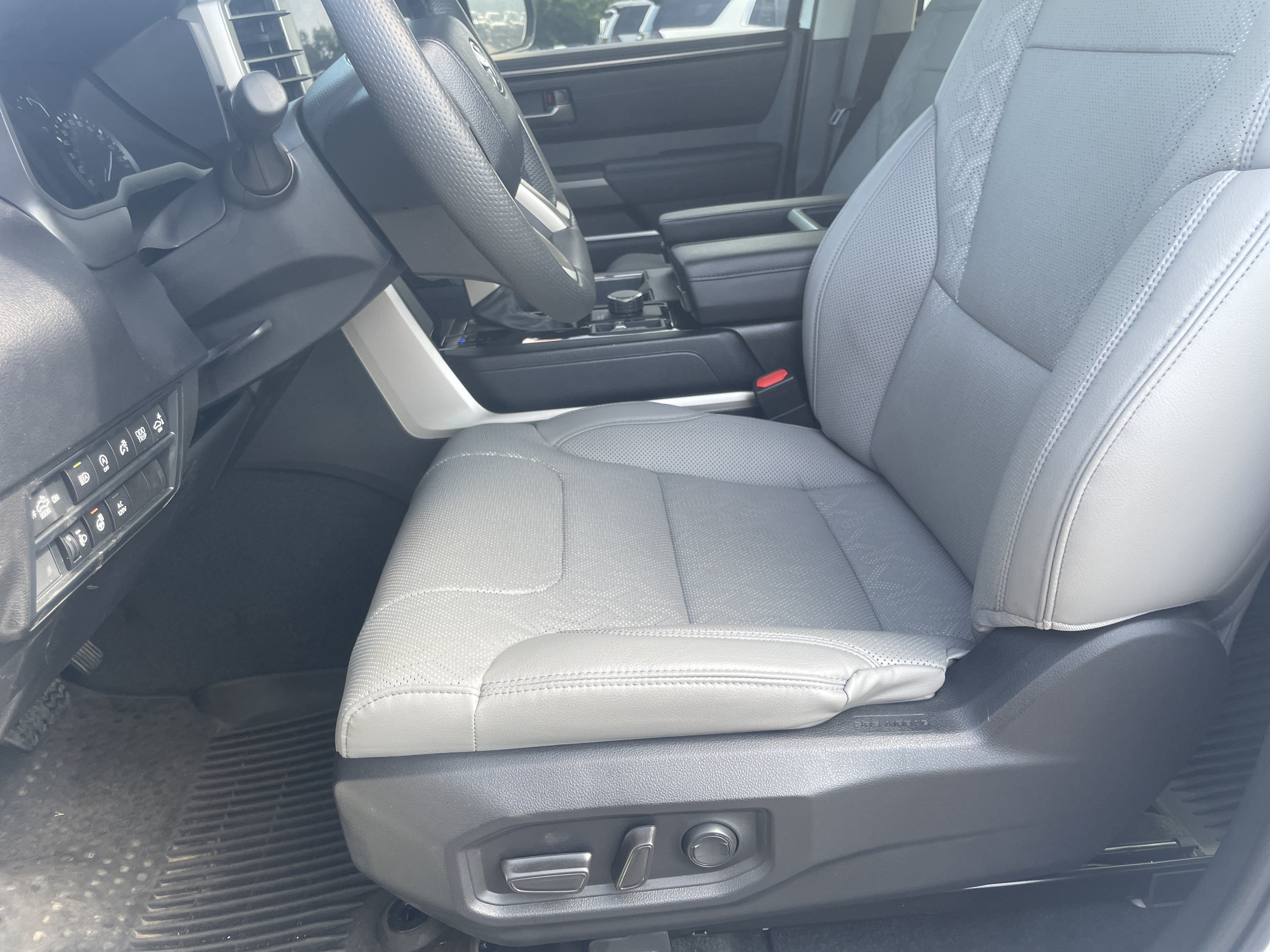 Used 2024 Toyota Tundra SR5 w/ SR5 Premium Package AWD/4WD image 16