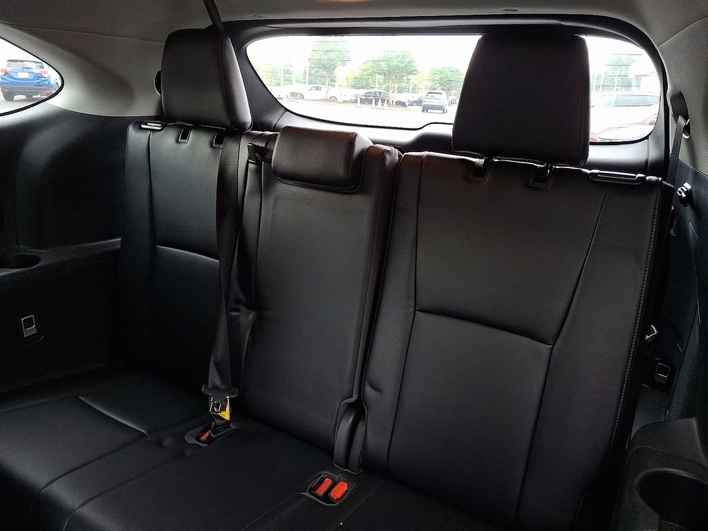 Used 2023 Toyota Highlander Limited image 9