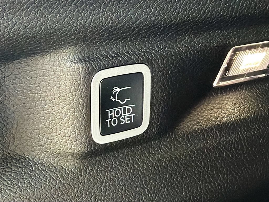 New 2026 Jeep Grand Cherokee L Limited AWD/4WD image 13