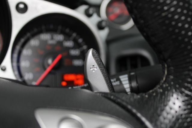 Used 2009 Nissan 370Z Coupe w/ Sport Pkg RWD image 18