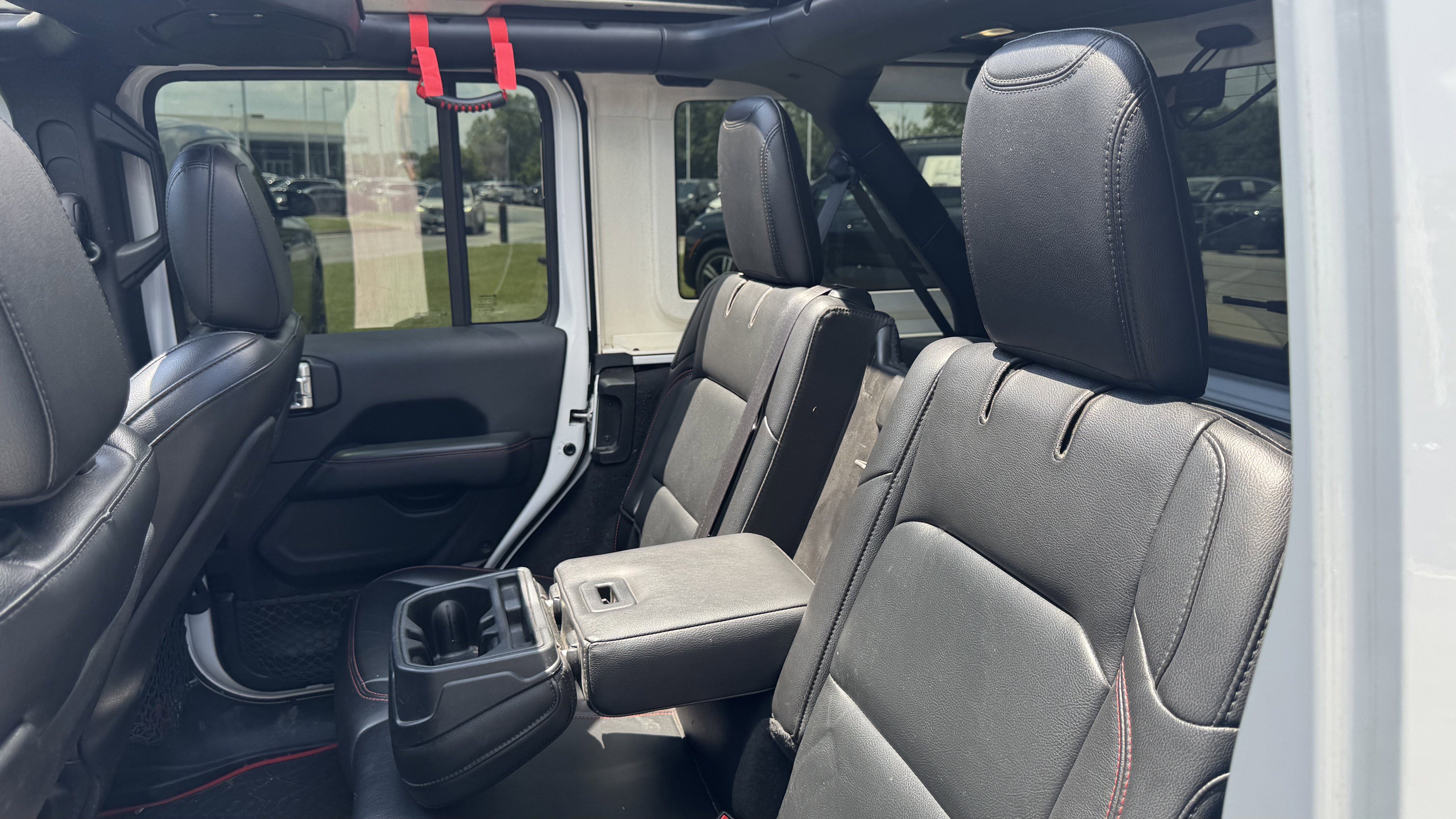Used 2019 Jeep Wrangler Unlimited Rubicon w/ Advanced Safety Group AWD/4WD image 33