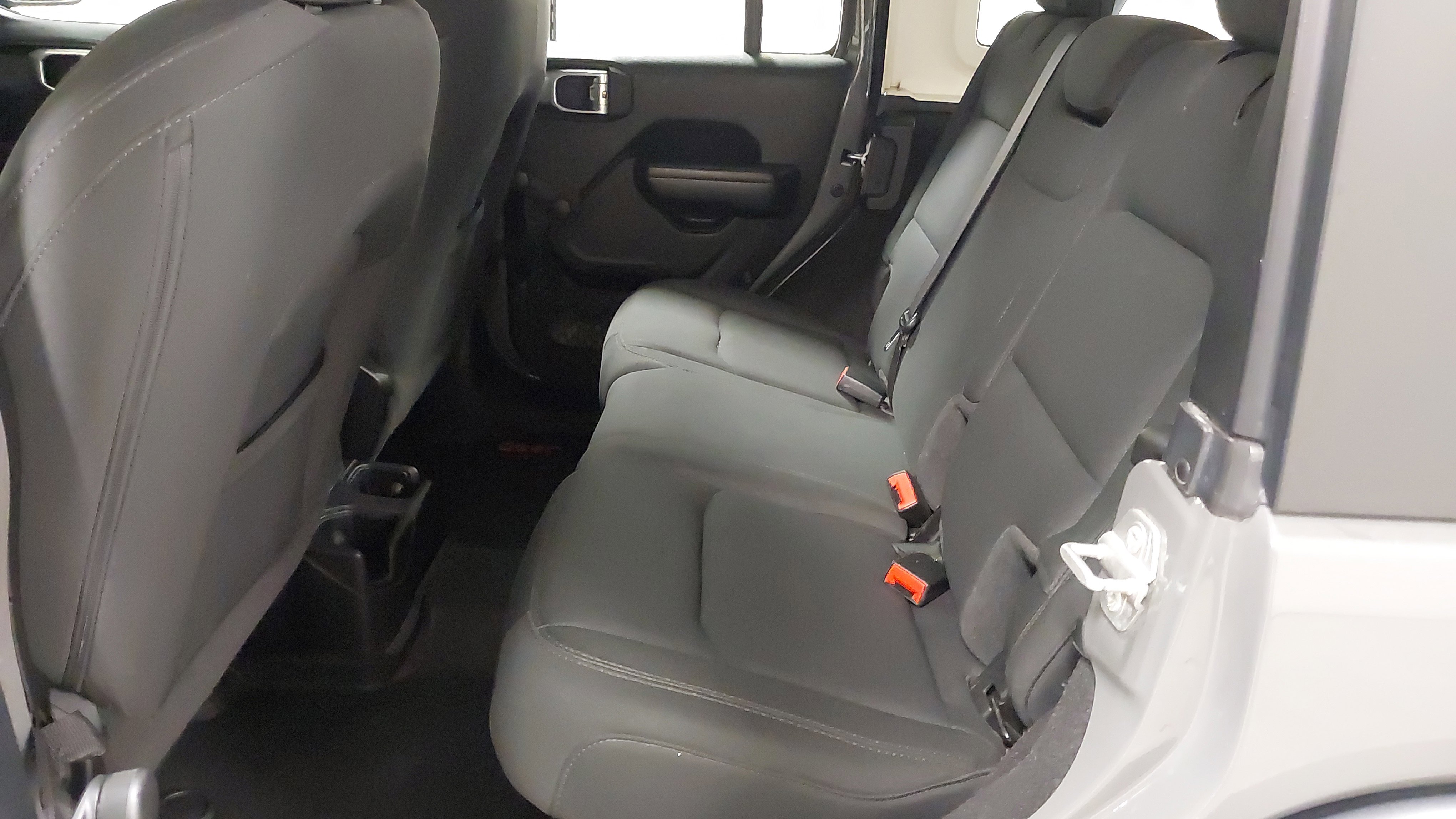 Used 2021 Jeep Wrangler Unlimited Sport image 37