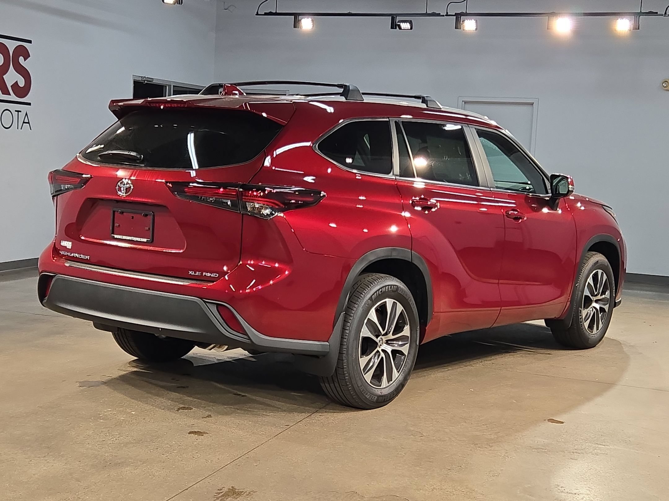 New 2026 Toyota Highlander XLE AWD/4WD image 7