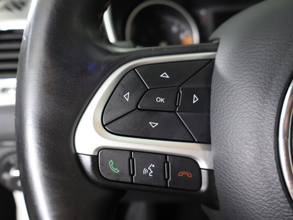 Used 2019 Jeep Compass Latitude FWD image 36