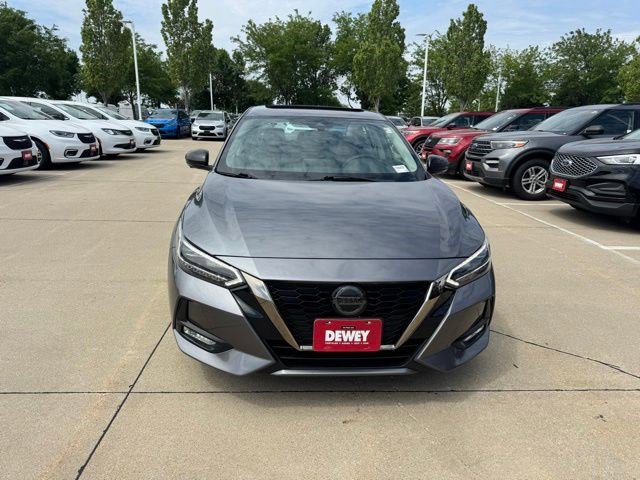 Used 2020 Nissan Sentra SR w/ Premium Package FWD image 2