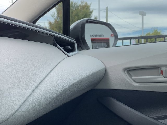 Used 2026 Toyota Corolla LE FWD image 10