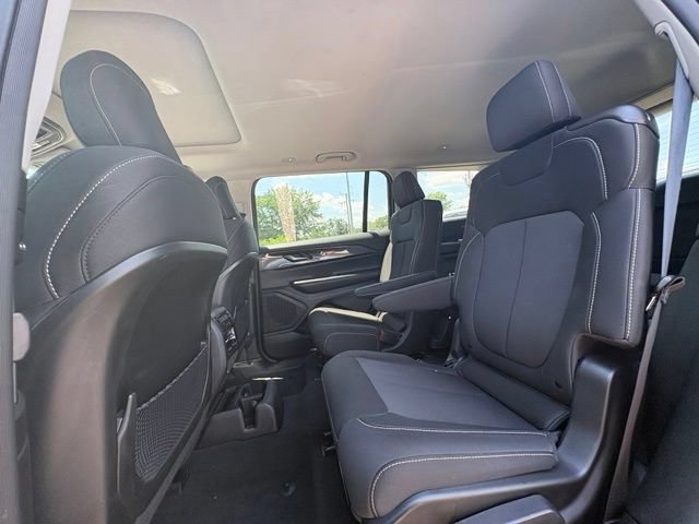Used 2023 Jeep Grand Cherokee L Laredo w/ Luxury Tech Group I AWD/4WD image 27