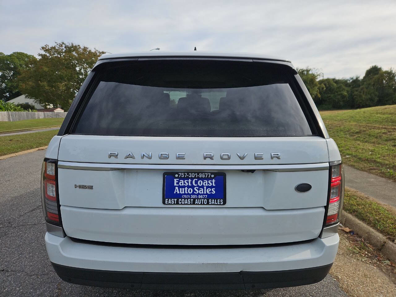 Used 2017 Land Rover Range Rover HSE image 5