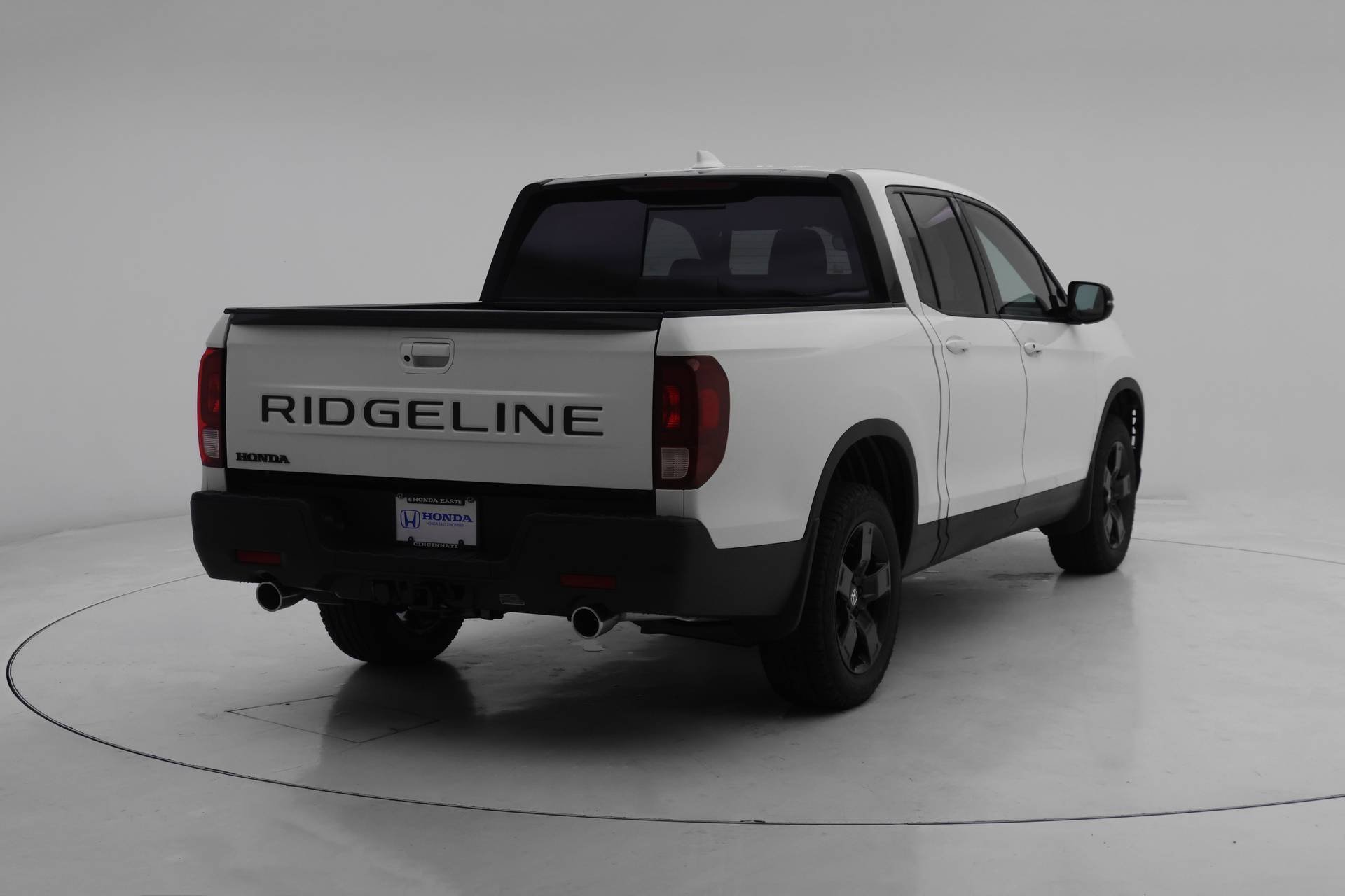 New 2026 Honda Ridgeline Black Edition image 2