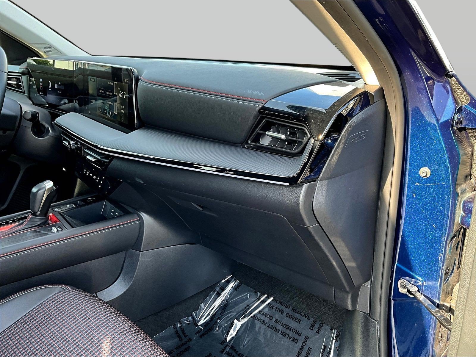 Certified 2025 Nissan Kicks SR AWD/4WD image 29