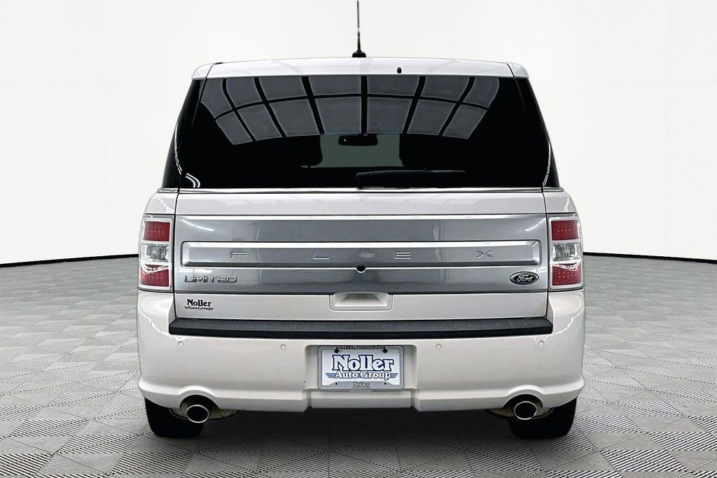 Used 2018 Ford Flex Limited w/ Equipment Group 301A FWD image 4