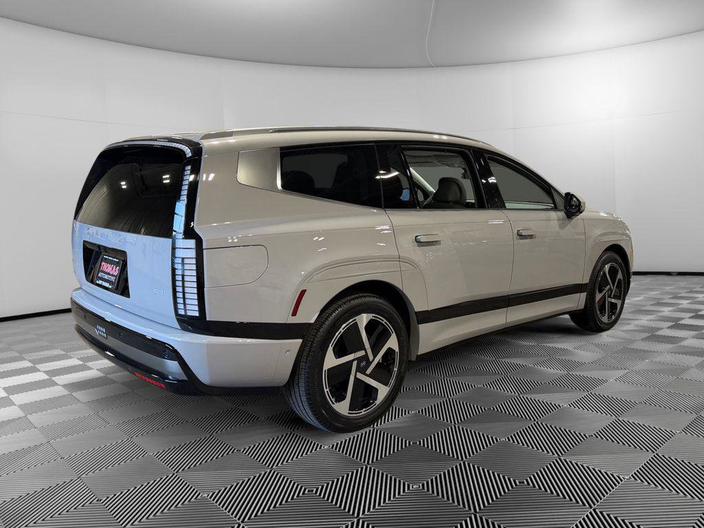 New 2026 Hyundai Ioniq 9 Calligraphy image 7