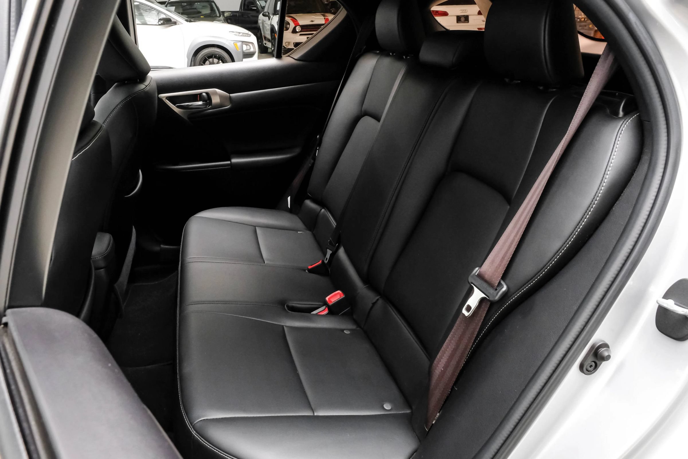 Used 2016 Lexus CT 200h w/ Navigation Package FWD image 40