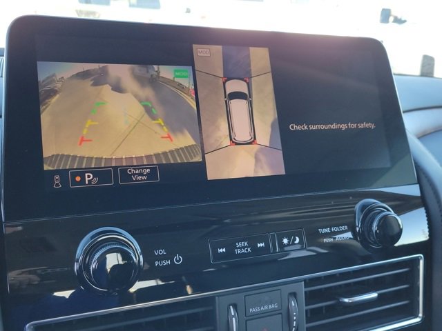 Used 2024 Nissan Armada SL image 18