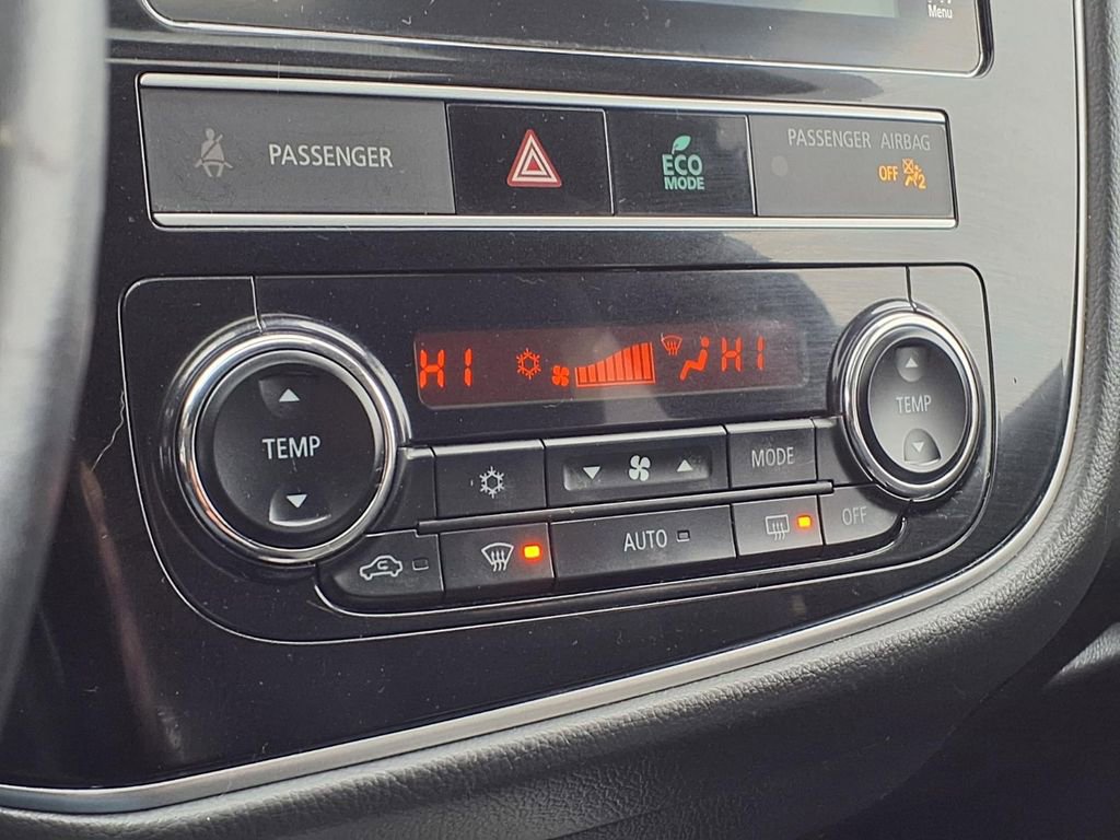 Used 2019 Mitsubishi Outlander GT image 22