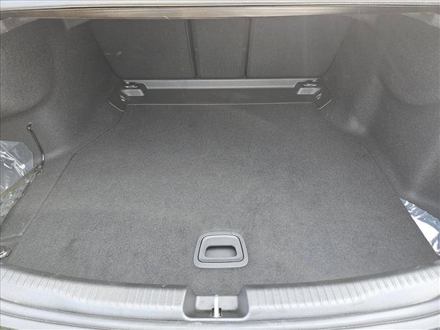 Used 2025 Mercedes-Benz C 300 Sedan image 6