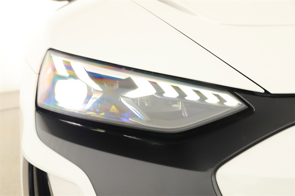 Certified 2024 Audi e-tron GT Prestige image 34