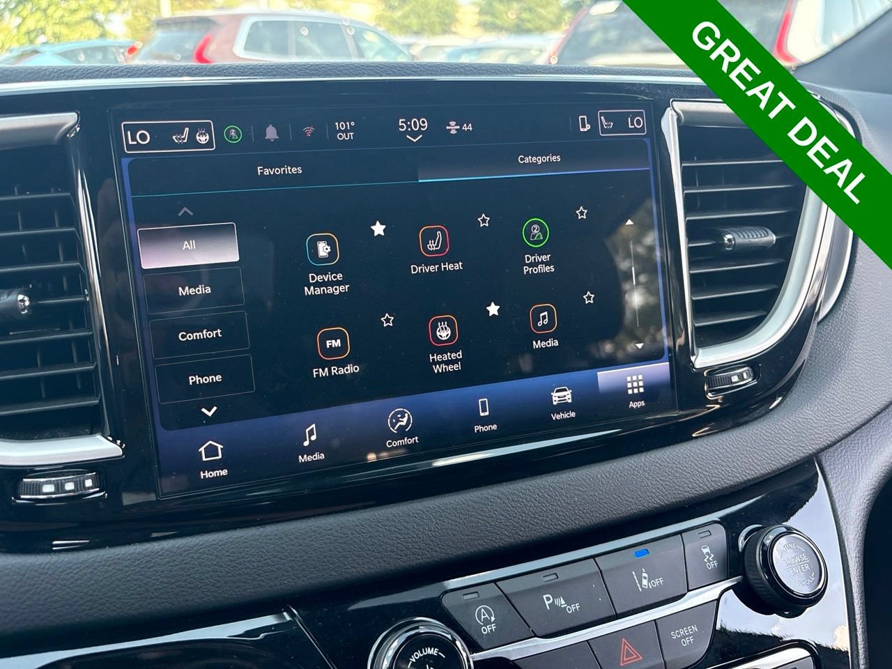 Used 2025 Chrysler Pacifica Select FWD image 20