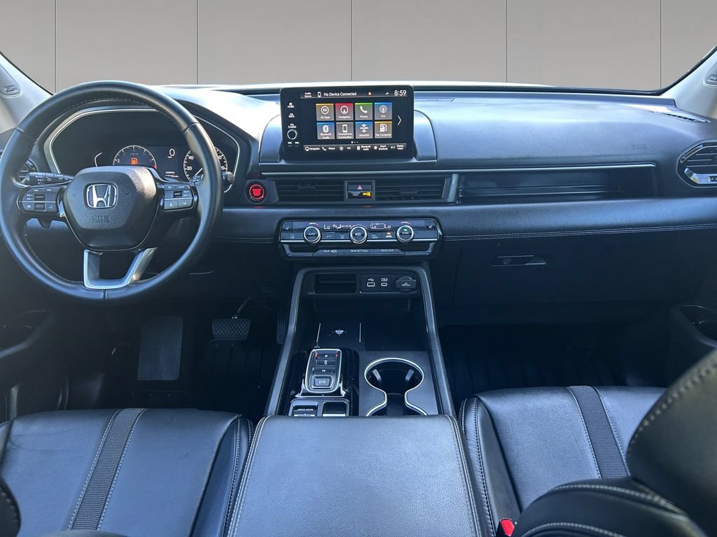Used 2025 Honda Pilot Touring image 12