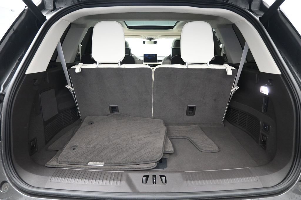 Used 2023 Lincoln Aviator Black Label w/ Class IV Trailer Tow Package AWD/4WD image 31