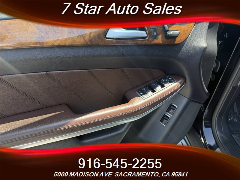Used 2015 Mercedes-Benz GL 550 4MATIC image 7