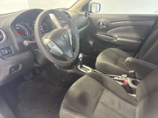 Used 2016 Nissan Versa SV image 11