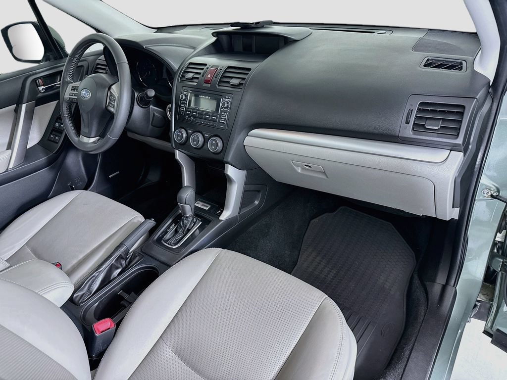 Used 2015 Subaru Forester 2.5i Touring AWD/4WD image 17