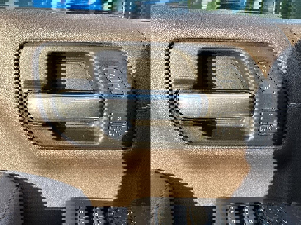 Used 2021 GMC Sierra 1500 SLT w/ SLT Premium Plus Package image 22