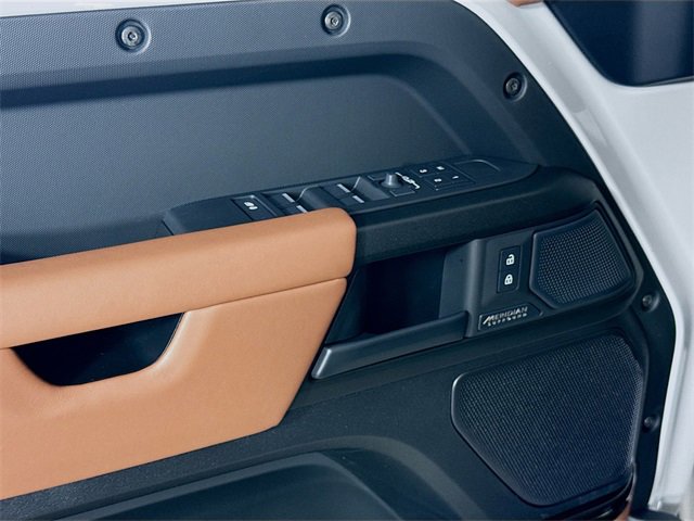 New 2026 Land Rover Defender 110 OCTA image 20