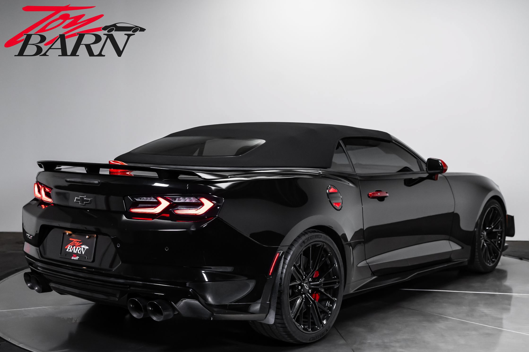 Used 2022 Chevrolet Camaro ZL1 RWD image 15