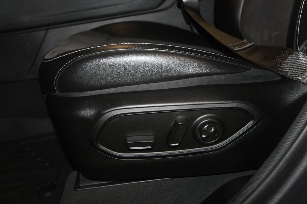 Used 2024 Jeep Grand Cherokee Altitude AWD/4WD image 7