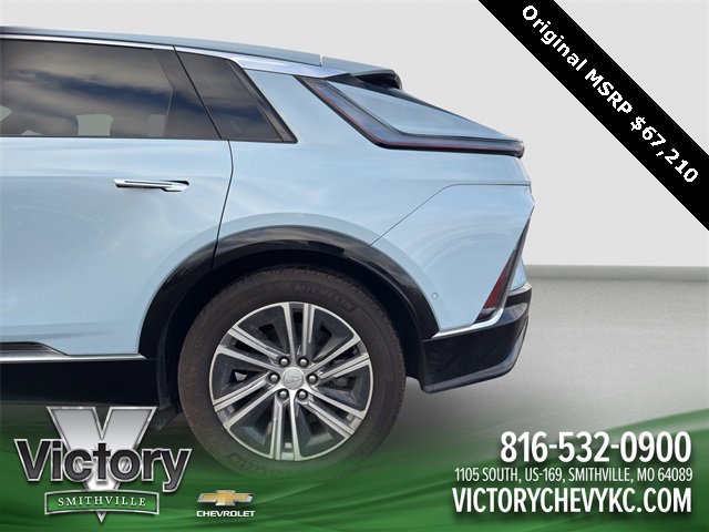 Used 2024 Cadillac Lyriq Luxury w/ LPO, Floor Liner Package image 22