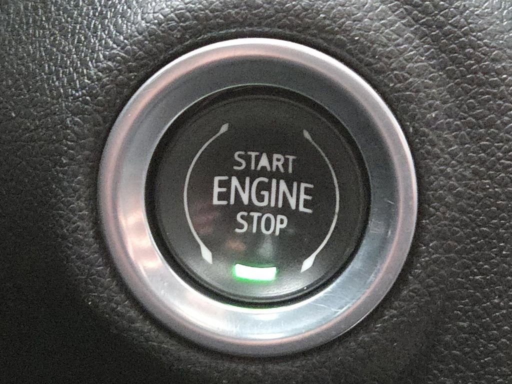 Used 2022 GMC Sierra 2500 SLT w/ SLT Premium Package image 33