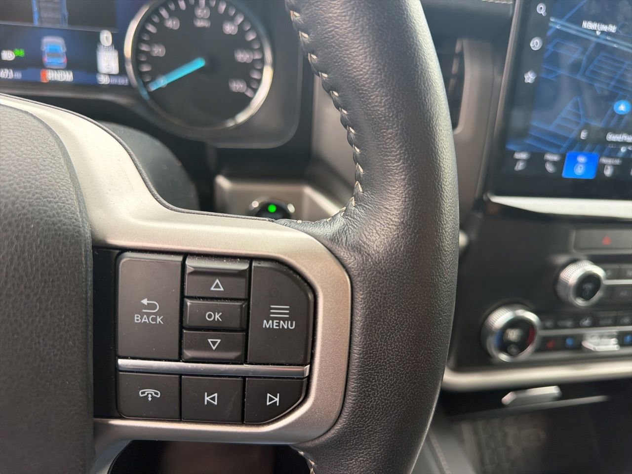 Used 2022 Ford Expedition XLT AWD/4WD image 30