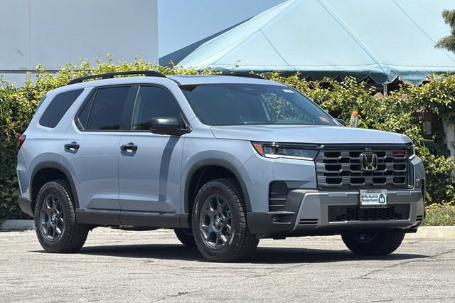 New 2026 Honda Pilot TrailSport image 2