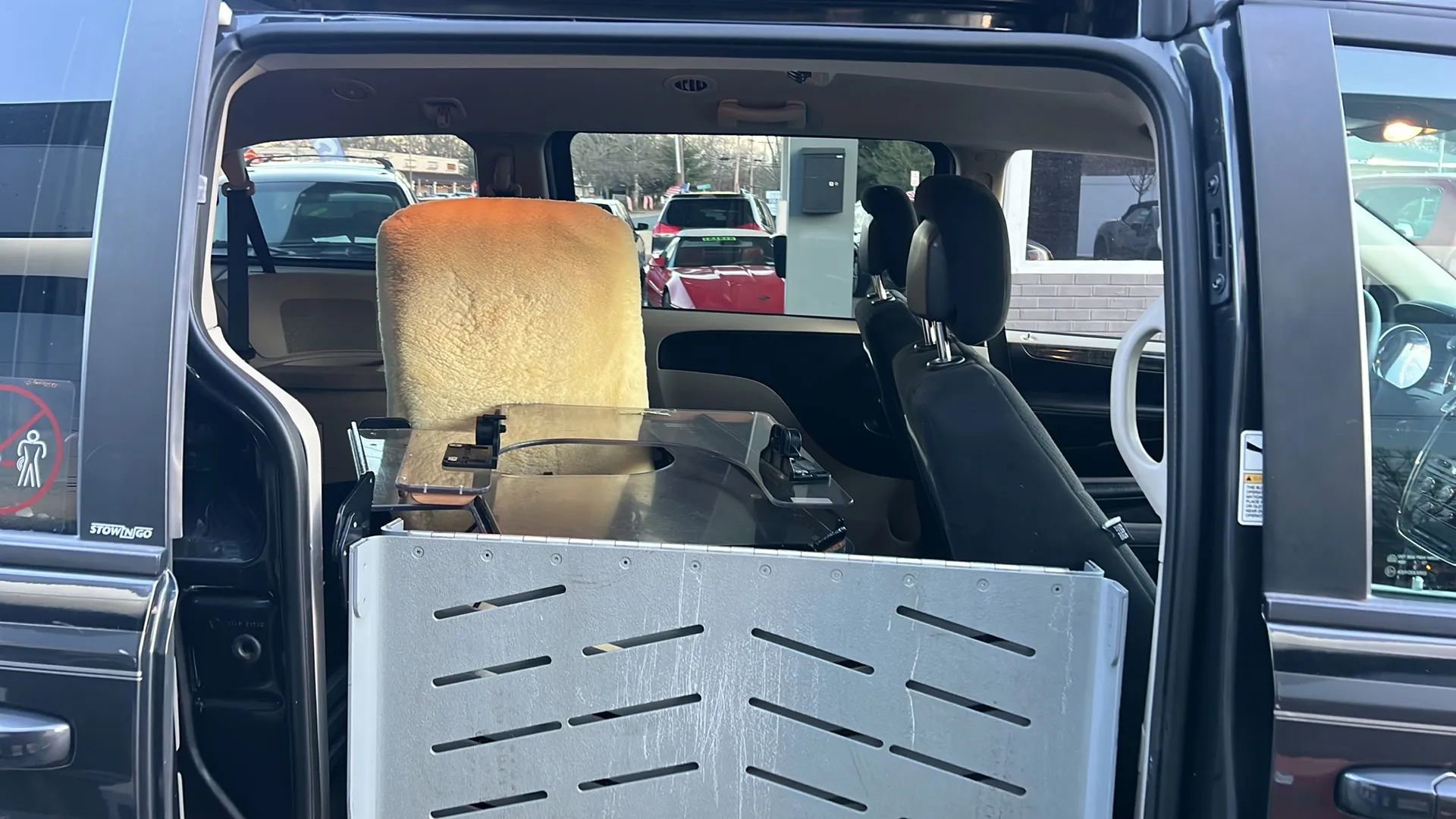 Used 2011 Dodge Grand Caravan Mainstreet w/ PWR Convenience Group FWD image 17