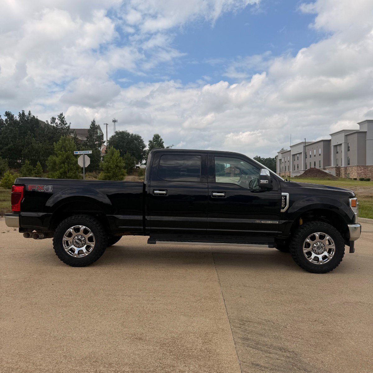 Used 2021 Ford F250 Lariat w/ Chrome Package AWD/4WD image 4